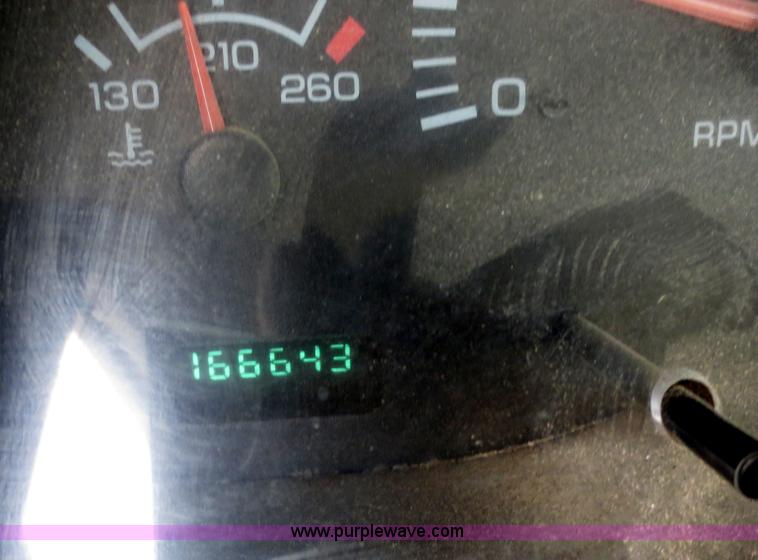 image for item D5799 2001 Dodge Ram 1500 pickup truck