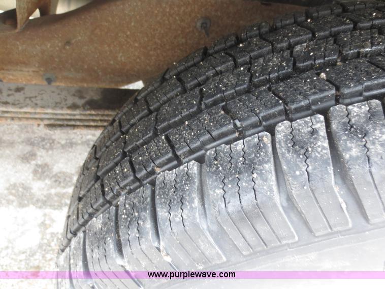 image for item D5800 1998 Chevrolet Suburban C1500 SUV