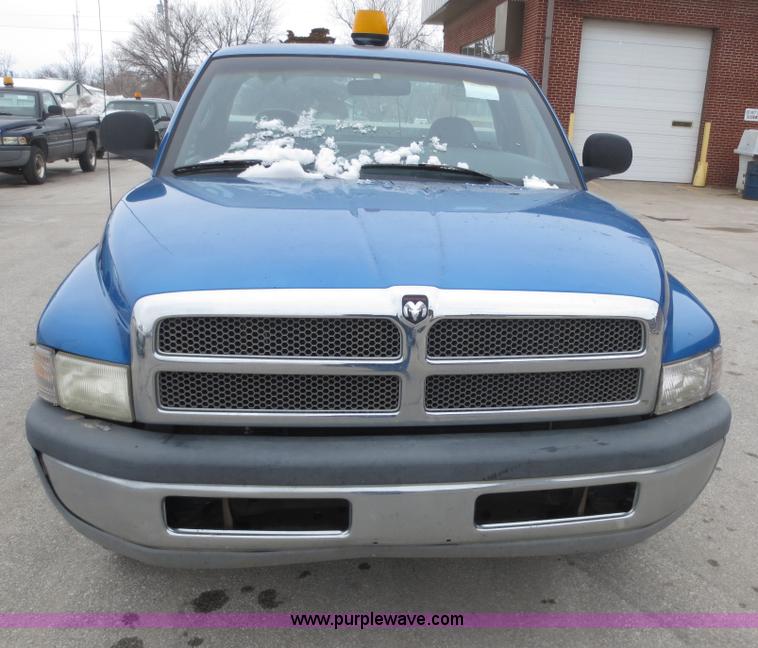 image for item D5803 1999 Dodge Ram 1500 pickup truck