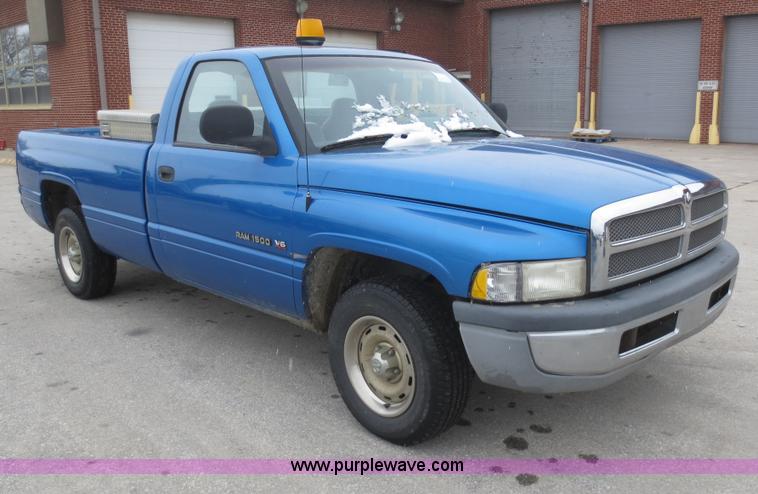 image for item D5803 1999 Dodge Ram 1500 pickup truck