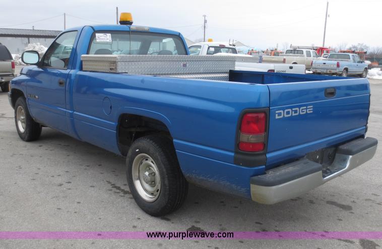 image for item D5803 1999 Dodge Ram 1500 pickup truck