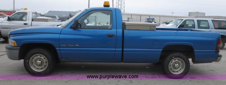 image for item D5803 1999 Dodge Ram 1500 pickup truck