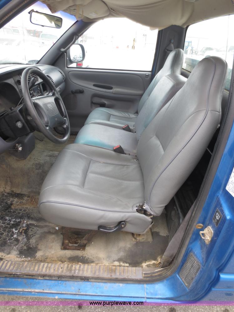 image for item D5803 1999 Dodge Ram 1500 pickup truck