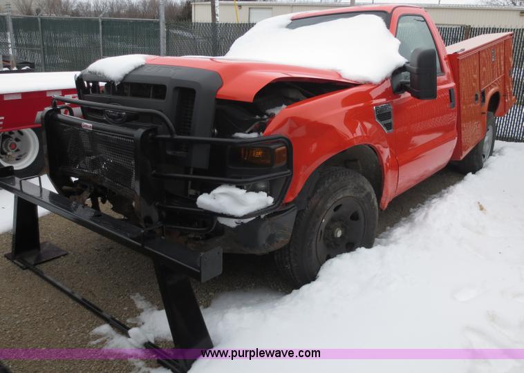 image for item D5804 2009 Ford F250 utility truck