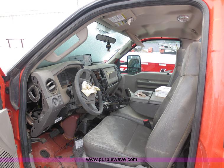 image for item D5804 2009 Ford F250 utility truck