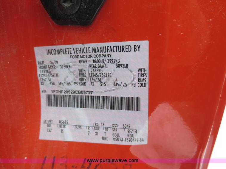 image for item D5804 2009 Ford F250 utility truck