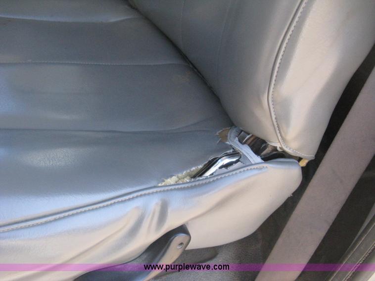 image for item E2882 2001 Dodge Ram 1500 pickup truck