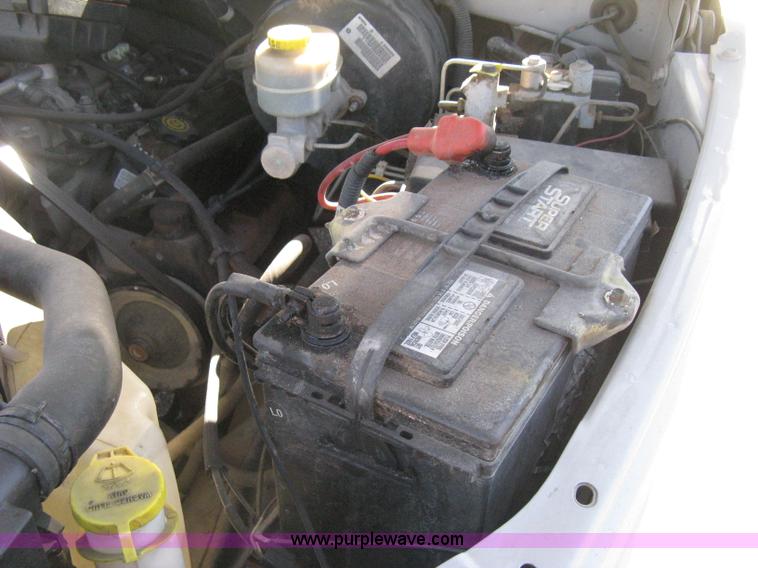 image for item E2882 2001 Dodge Ram 1500 pickup truck