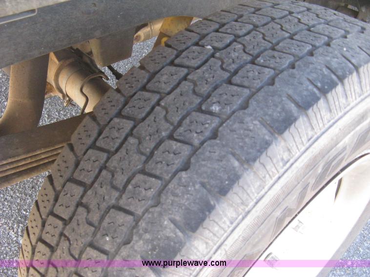 image for item E2882 2001 Dodge Ram 1500 pickup truck