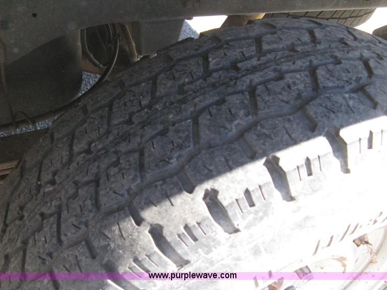 image for item E2882 2001 Dodge Ram 1500 pickup truck