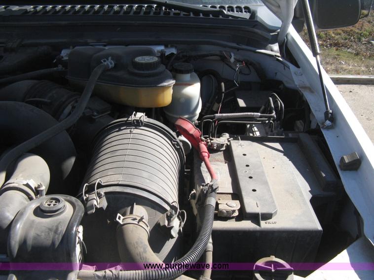 image for item E2883 2006 Ford F250 Super Duty XL pickup truck