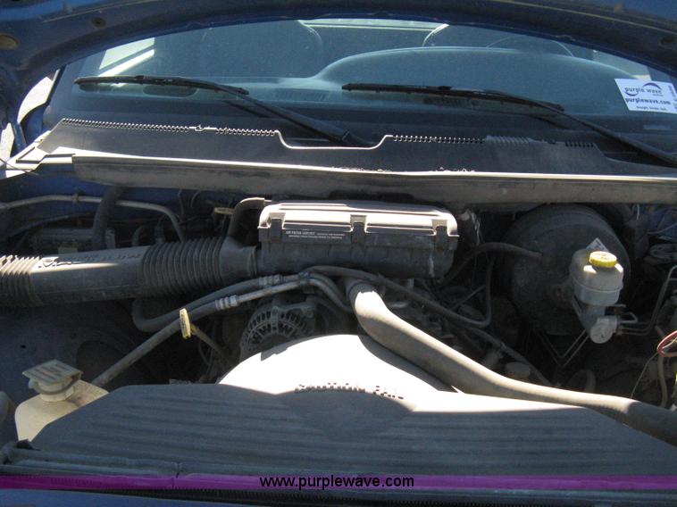 image for item E2886 2001 Dodge Ram 1500 pickup truck