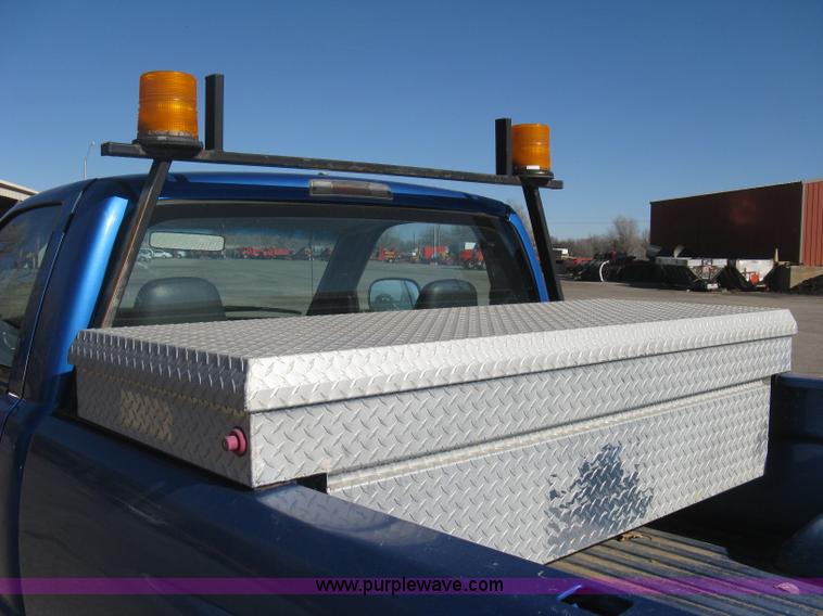 image for item E2886 2001 Dodge Ram 1500 pickup truck