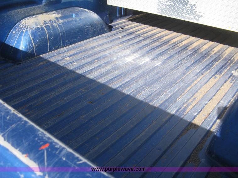 image for item E2886 2001 Dodge Ram 1500 pickup truck