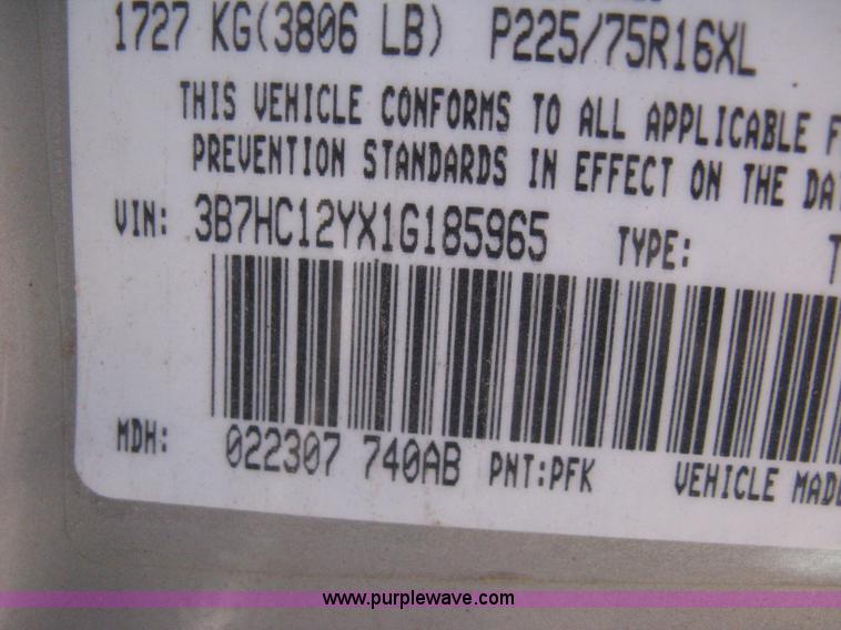 image for item E2887 2001 Dodge Ram 1500 Club Cab pickup truck