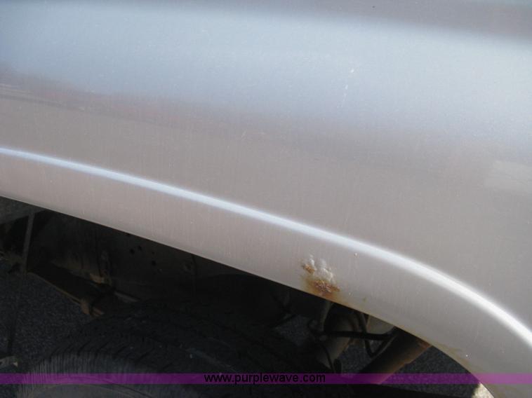 image for item E2887 2001 Dodge Ram 1500 Club Cab pickup truck