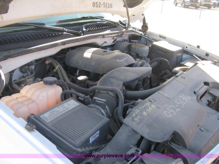 image for item E2889 2006 Chevrolet Silverado 1500 Ext. Cab pickup truck