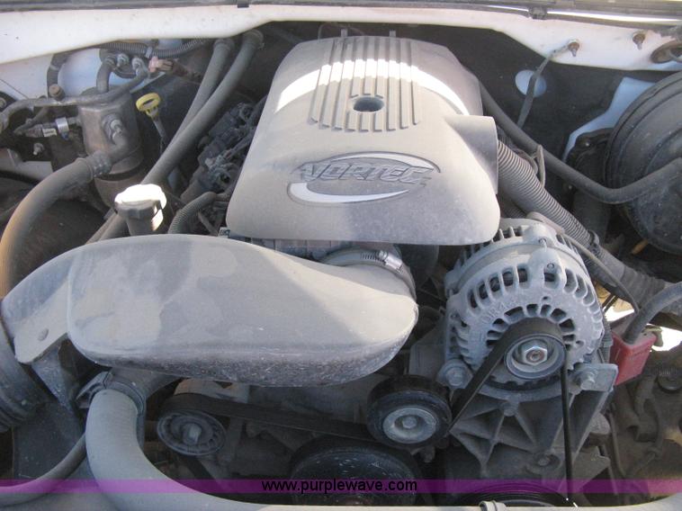 image for item E2889 2006 Chevrolet Silverado 1500 Ext. Cab pickup truck