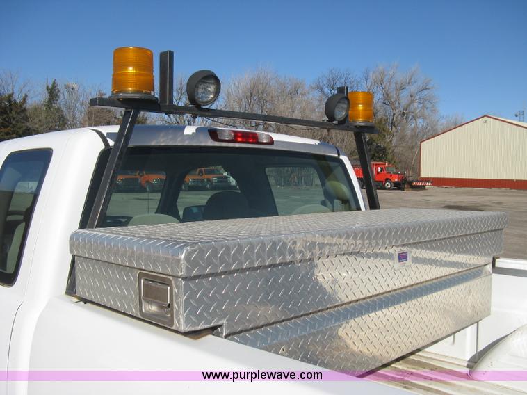 image for item E2889 2006 Chevrolet Silverado 1500 Ext. Cab pickup truck