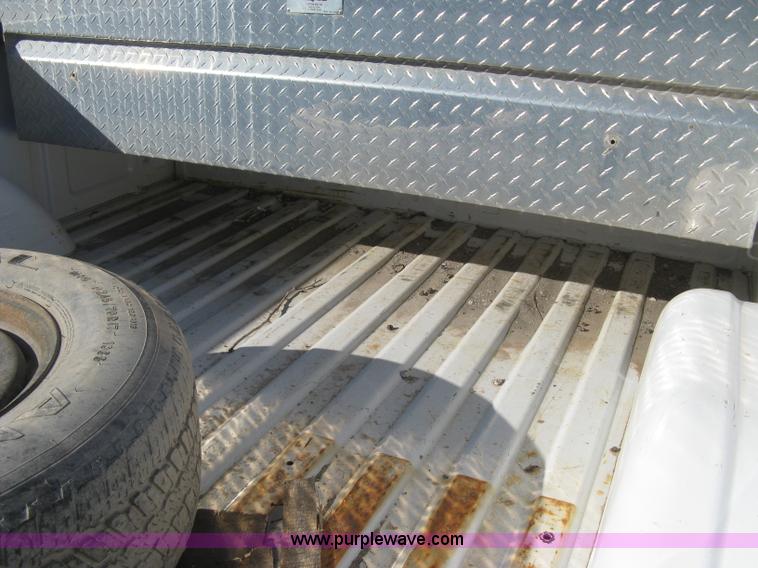 image for item E2889 2006 Chevrolet Silverado 1500 Ext. Cab pickup truck