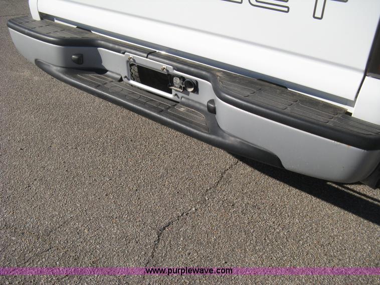 image for item E2889 2006 Chevrolet Silverado 1500 Ext. Cab pickup truck