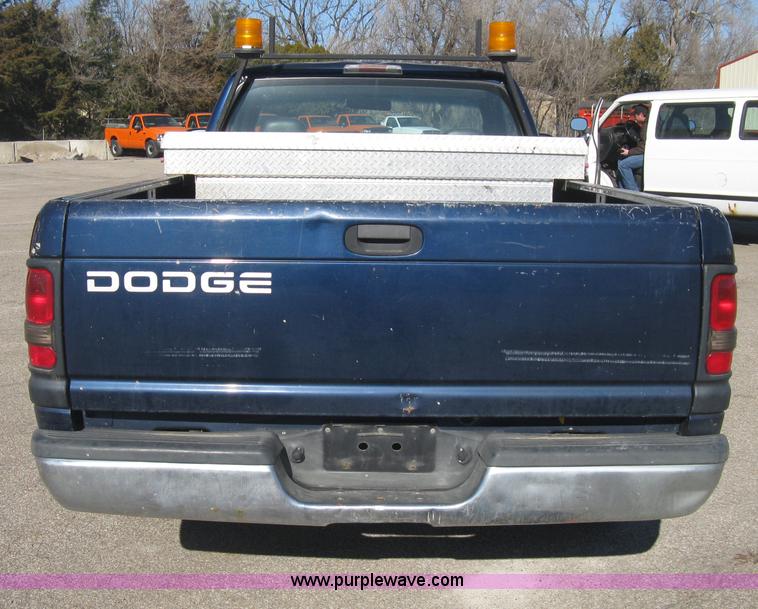 image for item E2890 2001 Dodge Ram 1500 pickup truck