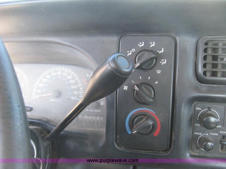 image for item E2890 2001 Dodge Ram 1500 pickup truck