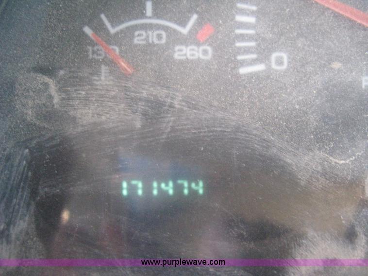 image for item E2890 2001 Dodge Ram 1500 pickup truck