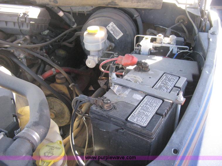 image for item E2890 2001 Dodge Ram 1500 pickup truck