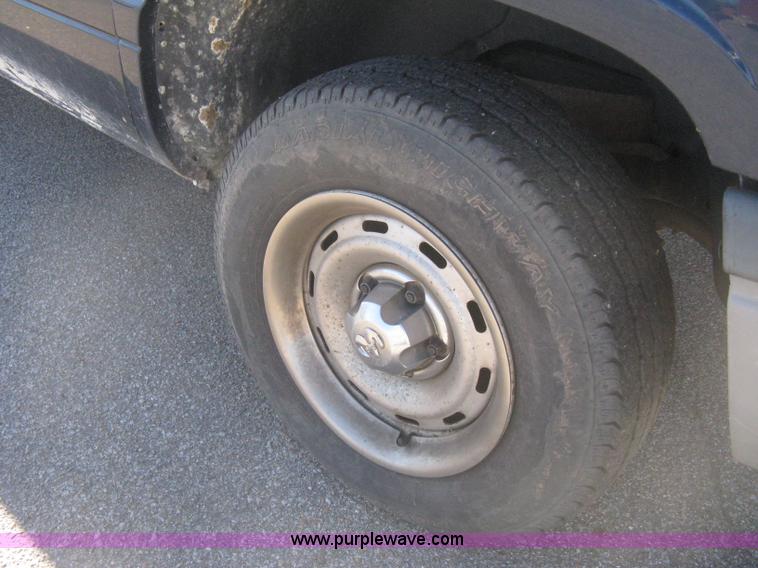 image for item E2890 2001 Dodge Ram 1500 pickup truck