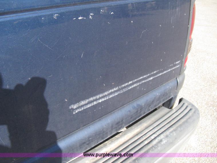 image for item E2890 2001 Dodge Ram 1500 pickup truck