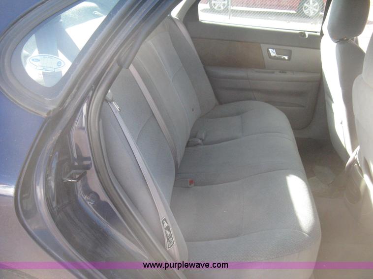 image for item E2892 2001 Ford Taurus LX