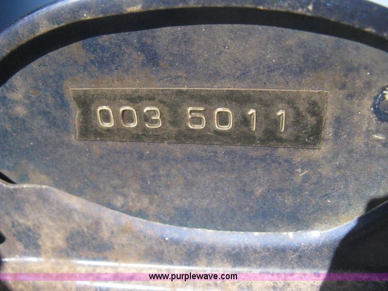 image for item E2892 2001 Ford Taurus LX