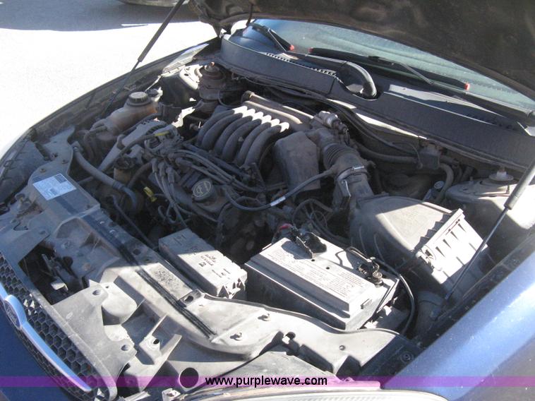 image for item E2892 2001 Ford Taurus LX