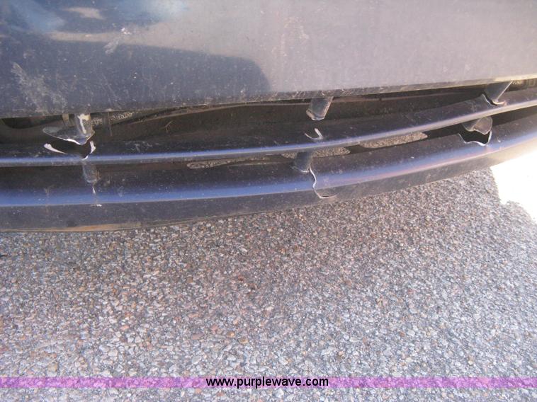 image for item E2892 2001 Ford Taurus LX