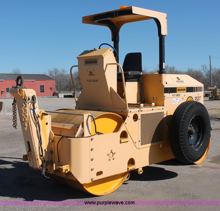 image for item E2896 1984 Ingram RS207 steel flat face roller