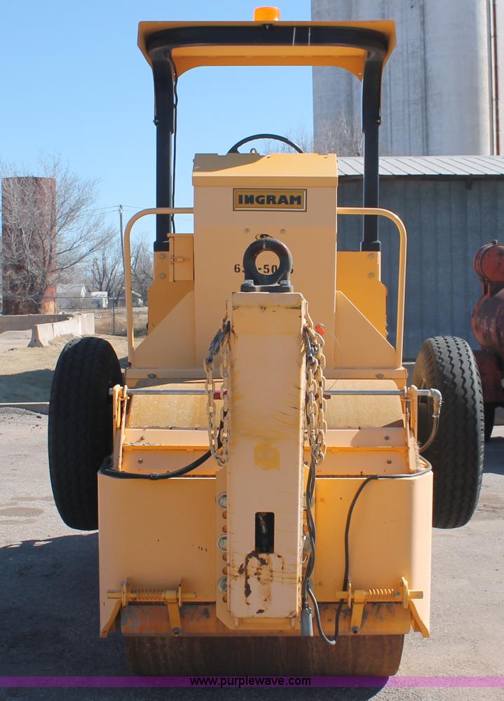 image for item E2896 1984 Ingram RS207 steel flat face roller