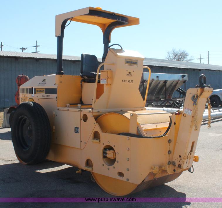 image for item E2896 1984 Ingram RS207 steel flat face roller