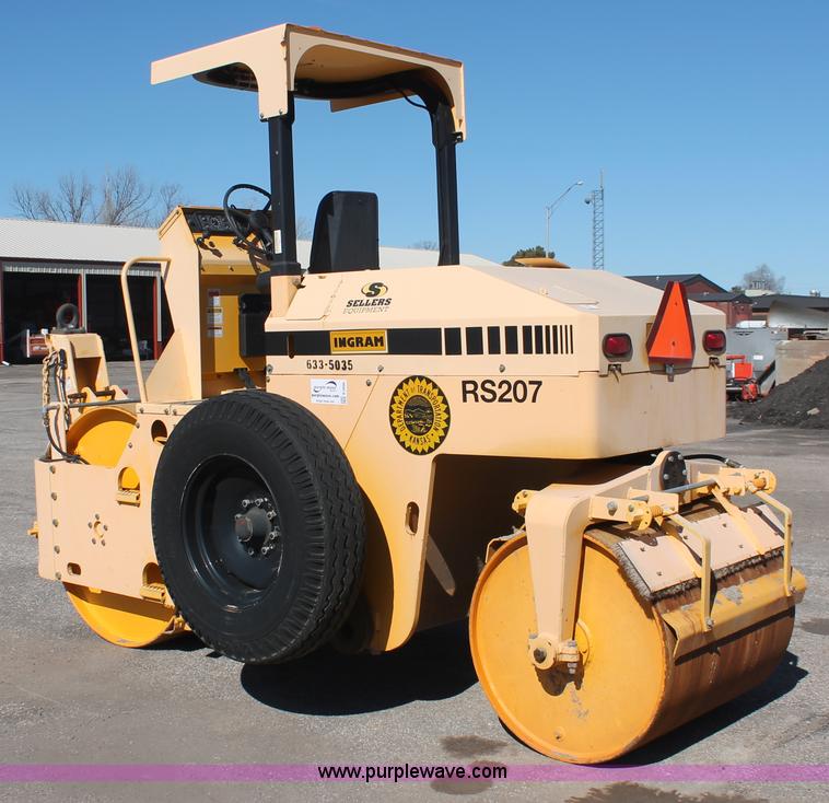 image for item E2896 1984 Ingram RS207 steel flat face roller