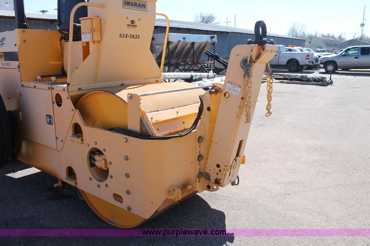 image for item E2896 1984 Ingram RS207 steel flat face roller