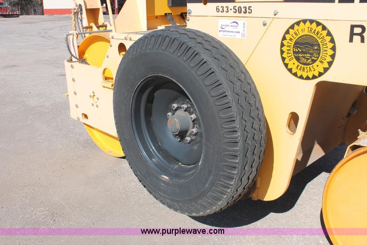 image for item E2896 1984 Ingram RS207 steel flat face roller