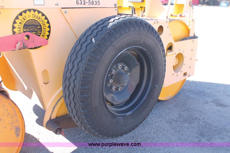 image for item E2896 1984 Ingram RS207 steel flat face roller