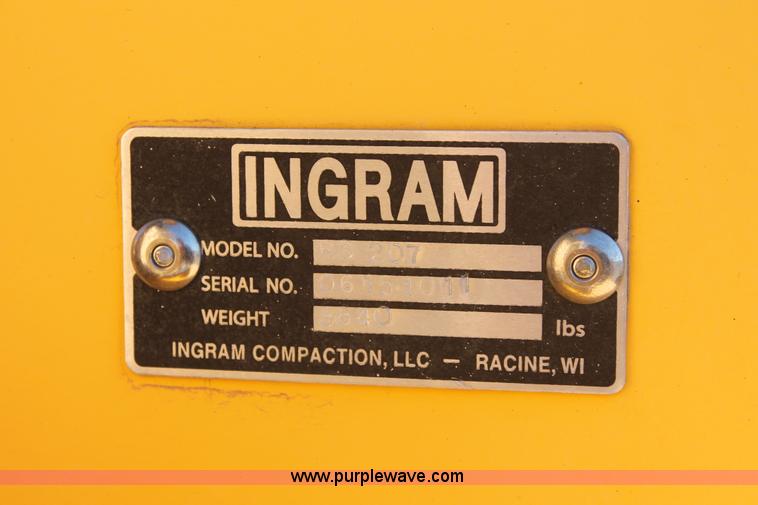 image for item E2896 1984 Ingram RS207 steel flat face roller