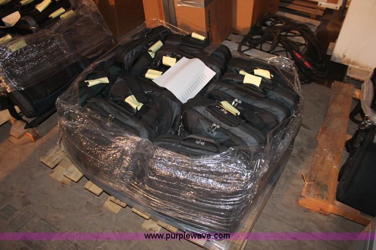 image for item E2904 (54) assorted laptop computers