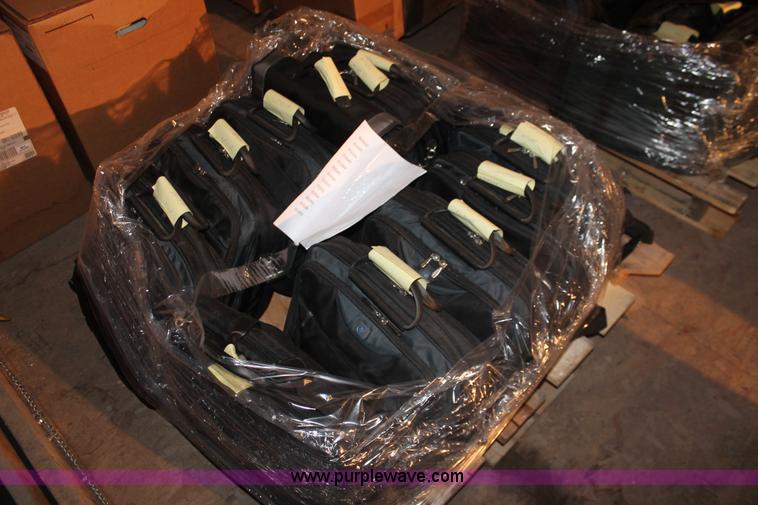 image for item E2904 (54) assorted laptop computers