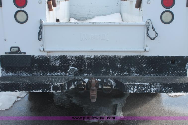 image for item E2926 2003 Ford F250 XL SuperCab pickup truck