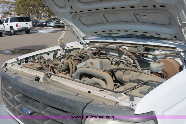 image for item E2927 1993 Ford F250 XL pickup truck