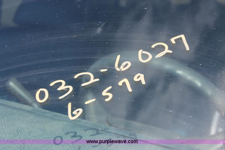 image for item E2929 1997 Chevrolet Suburban C1500 SUV