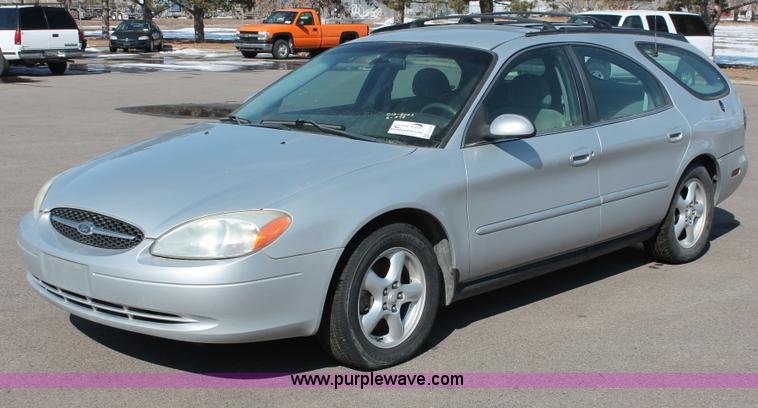 image for item E2932 2003 Ford Taurus SE