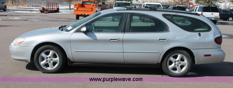 image for item E2932 2003 Ford Taurus SE